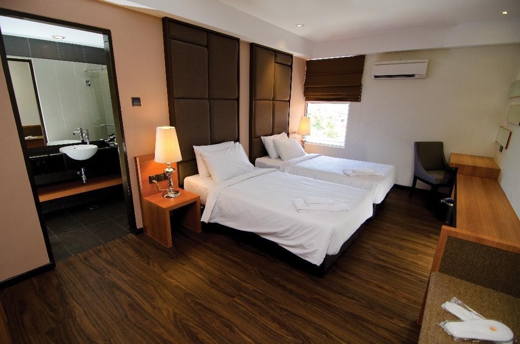 C'Haya Hotel Kota Kinabalu Quarto foto