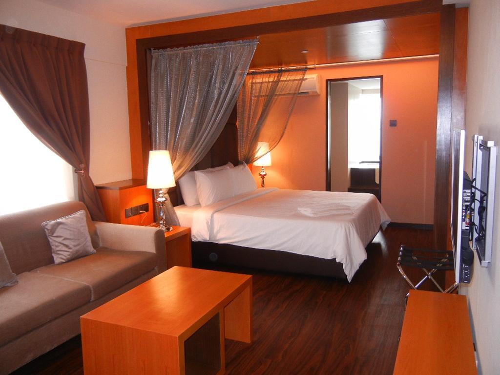 C'Haya Hotel Kota Kinabalu Quarto foto
