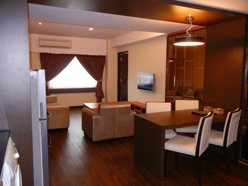 C'Haya Hotel Kota Kinabalu Quarto foto